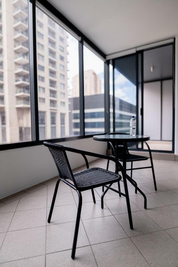 Апартаменти 91 Liverpool Street, World Tower Сідней Екстер'єр фото